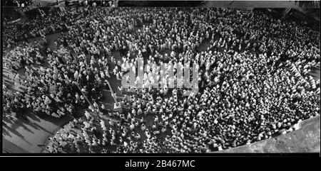 Ganesh Immersion, Chowpatty, Girgaon, Bombay, Mumbai, Maharashtra, Indien, Asien, 1962, alter Jahrgang 1900s Bild Stockfoto