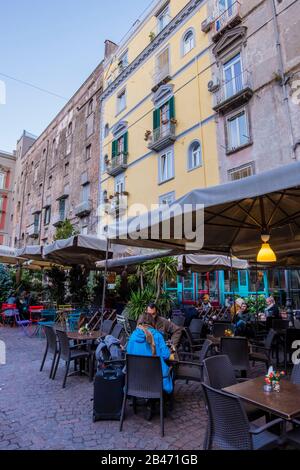 Piazza Bellini, centro storico, Neapel, Italien Stockfoto