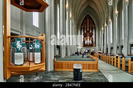 Europa, Island, Hallgrimskirkja, die ikonische Lutherkirche in Reykjavik Stockfoto