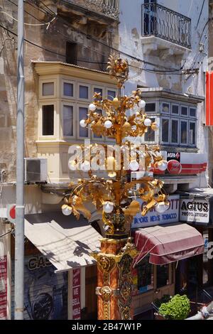 Malta. Tarxien, Juli 2014. Blick auf die engen, städtischen Straßen im zentralen Teil der Insel. Stockfoto