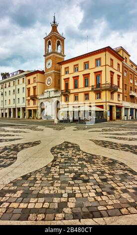 Platz der Drei Märtyrer (Piazza Tre Martiri) in Rimini, Italien Stockfoto