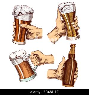 Bierglas in der Hand. Prost Toast. Becher oder Flasche oktoberfest. Eingraviert in Tinte Hand in alter Skizze und Vintage-Stil für Web, Einladung zu Stock Vektor