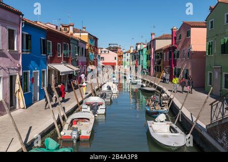 Burano, Venedig, 25. Februar - 3. März 2020: Stockfoto