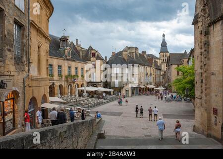 Schöner Hauptplatz von Sarlat Dordogne Frankreich Stockfoto