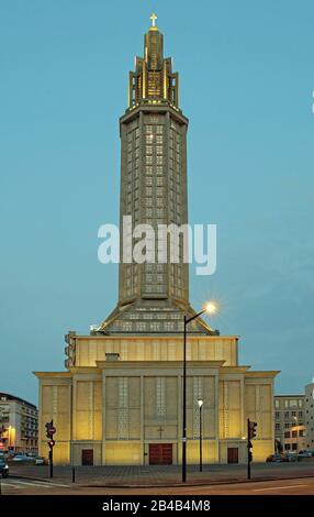 Frankreich, Seine-Maritime, Le Havre, UNESCO-Welterbe-Zentrum, St Joseph's Church Lantern Tower vom Architekten Auguste Perret umgebaut Stockfoto