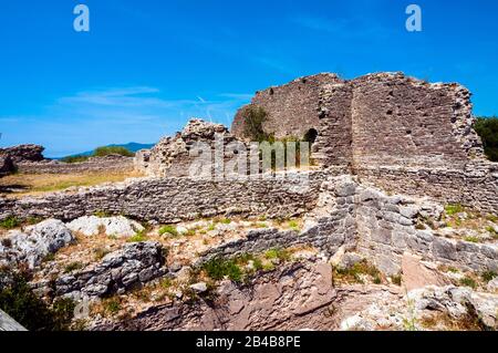 Italien, Toskana, Provinz Grosseto, Maremma, Ansedonia, römische Stadt Cosa, Kapitolium, Ruinen des Haupttempels an der Arx Stockfoto