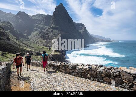 Kap Verde, Insel Santo Antao, Wanderung auf dem Küstenweg von Ponta do Sol nach Cruzinha da Garça, verlassenen Dorf Cha de Mar Stockfoto