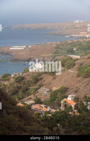 Kap Verde, Santiago Island, Cidade Velha, die erste europäische Siedlung in den Tropen, die 1462 gegründet wurde und zum UNESCO-Weltkulturerbe gehört, Panorama vom Royal Fort von Sao Filipe Stockfoto