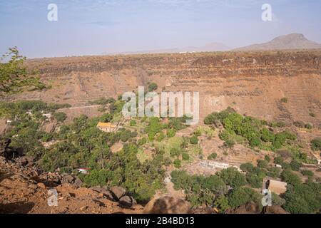 Kap Verde, Santiago Island, Cidade Velha, die erste europäische Siedlung in den Tropen, die 1462 gegründet wurde und zum UNESCO-Weltkulturerbe gehört, Panorama vom Royal Fort von Sao Filipe Stockfoto