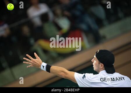 Düsseldorf, Deutschland. März 2020. Tennis, Herren, Davis Cup - Qualifikation, Deutschland - Weißrussland: Struff (Deutschland) - Iwaschka (Weißrussland). Jan-Lennard Struff in Aktion. Kredit: Federico Gambarini / dpa / Alamy Live News Stockfoto