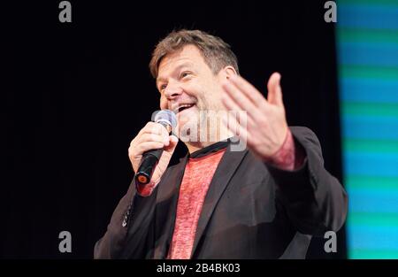 Robert Habeck in Marktoberdorf, 5. März 2020. Der Politiker Robert HABECK, Bundesvorsitzender Bündnis 90 die Gruenen spricht bei seinem Besuch im Kino Filmburg am 5. März 2020 in Marktoberdorf © Peter Schatz / Alamy Live News Stockfoto