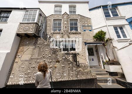 Großbritannien, England, Cornwall, Polperro, Shell House Stockfoto