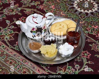 Kashan, Iran. April 2017. Stadtansicht von Kashan - Das Teehaus Hamam-e Khan im Basar der iranischen Stadt Kashan, aufgenommen am 29. April 2017. Weltweite Nutzung Credit: Dpa / Alamy Live News Stockfoto