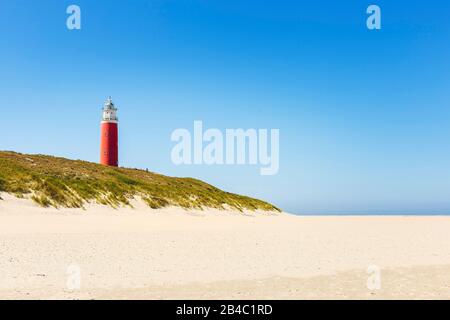 Der Leuchtturm Eierland am nördlichsten Punkt auf der Insel Texel. Es wurde 1864 erbaut und ist fast 35 Meter hoch. Stockfoto