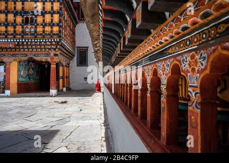 Im Inneren des Paro Dzong Rinpung Dzong Drukpa Kagyü Buddhist National Museum and Fortress, Paro, Bhutan Stockfoto