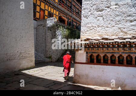 Im Inneren des Paro Dzong Rinpung Dzong Drukpa Kagyü Buddhist National Museum and Fortress, Paro, Bhutan Stockfoto