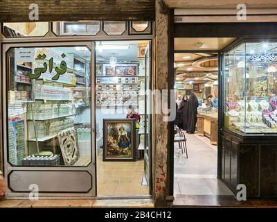 Kashan, Iran. April 2017. Stadtansicht von Kashan - Dem Basar in der iranischen Stadt Kashan, aufgenommen am 29. April 2017. Weltweite Nutzung Credit: Dpa / Alamy Live News Stockfoto