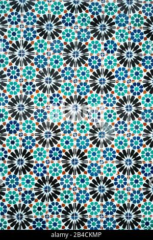 Traditionelle verzierte portugiesische dekorative blaue Fliesen Azulejos. Stockfoto