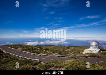 Spanien, Kanarische Inseln, Insel La Palma, Nationalpark Parque Nacional Caldera de Taburiente, Observatorium Roque de los Muchachos, Gran Telescopio Canario, GTC, eines der größten Teleskope der Welt Stockfoto