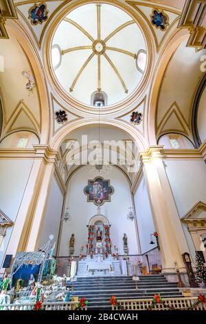 Dome-Dom der Basilika Templo de San Agustin Kirche Puebla Mexiko. Die Jesuitenkirche wurde 1555 bis 1612 erbaut Stockfoto