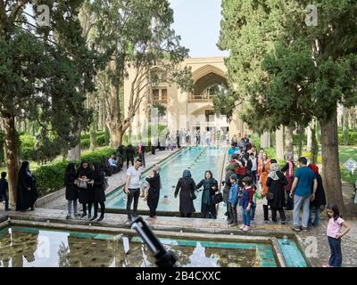 Kashan, Iran. April 2017. Stadtansicht von Kashan - Fin Garden (Bagh-e Fin) in der iranischen Stadt Kashan, aufgenommen am 28. April 2017. Weltweite Nutzung Credit: Dpa / Alamy Live News Stockfoto