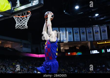 Berlin, 04. März 2020: Kyle Kuric vom FC Barcelona Basketball im Einsatz während des Euroleague-Basketballspiels Stockfoto