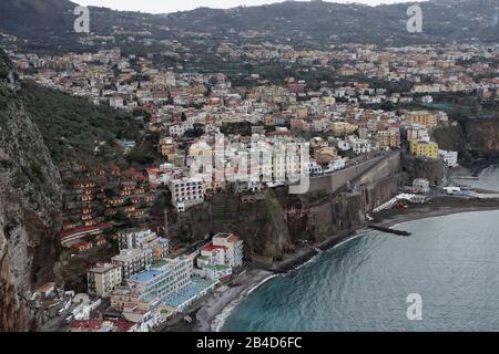 Costiera Sorrentina dalla litoranea di Vico Equense Stockfoto