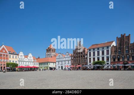 Deutschland, Mecklenburg-Vorpommern, Greifswald: Häuser in der Innenstadt Stockfoto
