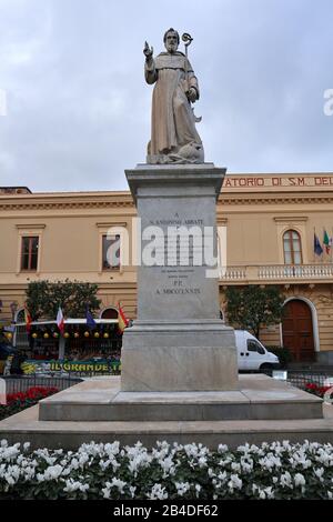 Sorrento - Statua di Sant'Antonino an der Piazza Sant'Antonino Stockfoto