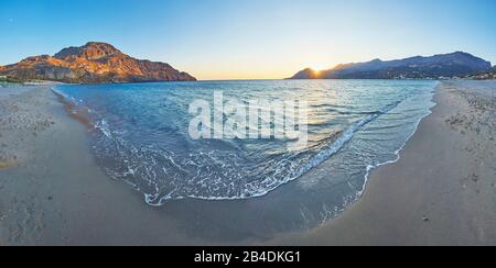 Landschaft von der Küste bei Plakias bei Sonnenuntergang, Crete, Griechenland Stockfoto