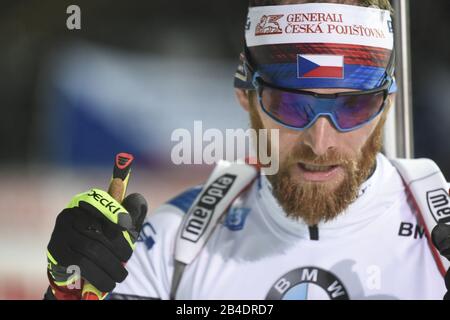 Der Tscheche Michal Slesingr tritt während des tschechischen Biathlon-Weltcup-Weltcups der Männer im 10-km-Sprint in Nove Mesto na Marove, Tschechien, 6. März 2020 an. (CTK Foto/Josef Vostarek) Stockfoto