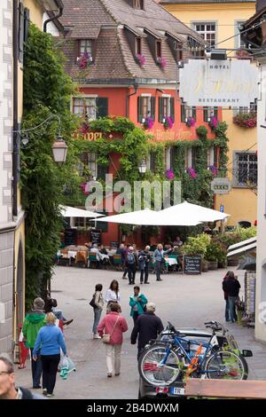 Meersburg, Deutschland - 07. Sept. 2015: Meersburg, eine Stadt im südwestdeutschen Land Baden-Württemberg. Am Ufer des Bodenseeufers (Bodensee), Stockfoto