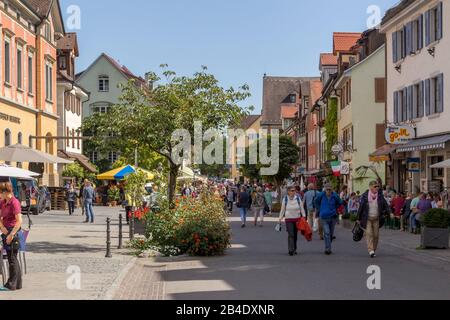 Meersburg, Deutschland - 07. Sept. 2015: Meersburg, eine Stadt im südwestdeutschen Land Baden-Württemberg. Am Ufer des Bodenseeufers (Bodensee), Stockfoto