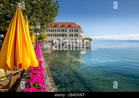 Meersburg, Deutschland - 07. Sept. 2015: Meersburg, eine Stadt im südwestdeutschen Land Baden-Württemberg. Am Ufer des Bodenseeufers (Bodensee), Stockfoto