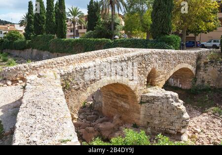 Alte Römische Double Arch steinerne Brücke, Pollenca, Mallorca, Balearen, Spanien, Europa Stockfoto