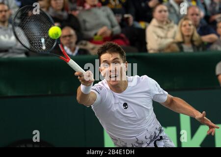 Düsseldorf, Deutschland. März 2020. Tennis, Herren, Davis Cup - Qualifikation, Deutschland - Weißrussland: Kohlschreiber (Deutschland) - Gerassimow (Weißrussland). Egor Gerasimov im Einsatz. Kredit: Federico Gambarini / dpa / Alamy Live News Stockfoto