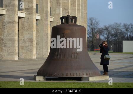 Olympiaglocke, Olympia-Stadion, Charlottenburg, Berlin, Deutschland Stockfoto