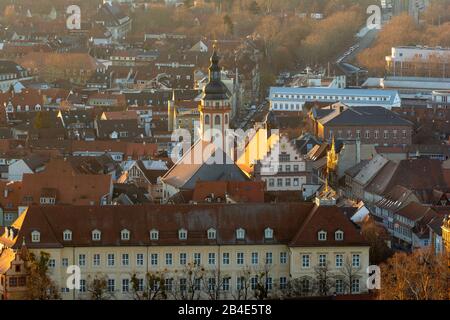 Deutschland, Baden-Württemberg, Karlsruhe, Blick vom Karlsruher Hausberg, dem Turmberg bis zum Landkreis Durlach. Stockfoto