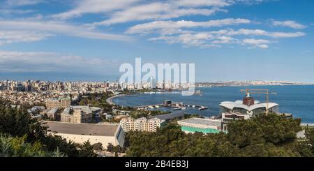 Aserbaidschan, Baku, hohen Winkel Blick auf die Skyline der Stadt von Westen Stockfoto