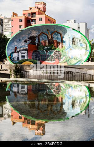 Akustikhülle am Dogello Goss Square. Concordia, Santa Catarina, Brasilien. Stockfoto