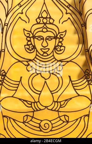 Laos, Vientiane, Pha That Luang, Große heilige Reliquie, Tordetails mit Buddha-Motiv Stockfoto