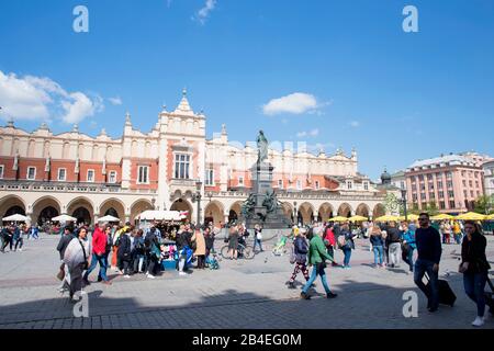 Sukiennice (Tuchhalle) Rynek Glowny Central Square, Krakauer Altstadt, Polen Stockfoto