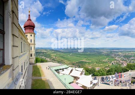 Furth bei Göttweig, Stift Göttweig, Restaurant, Weinberge, Blick nach Krems im Mostviertel, Niederösterreichischen, Österreich Stockfoto