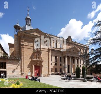 Kirche San Sebastian, Colegio de Anaya, Plaza de Anaya, Salamanca, Castilla y Leon, Kastilien-Leon, Spanien, Europa Stockfoto