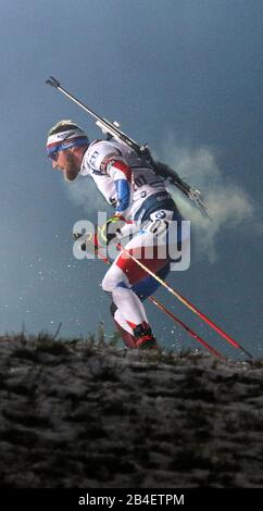 Der Tscheche Michal Slesingr tritt während des tschechischen Biathlon-Weltcup-Weltcups der Männer im 10-km-Sprint in Nove Mesto na Morave, Tschechien, 6. März 2020 an. (CTK Foto/Libor Plihal) Stockfoto