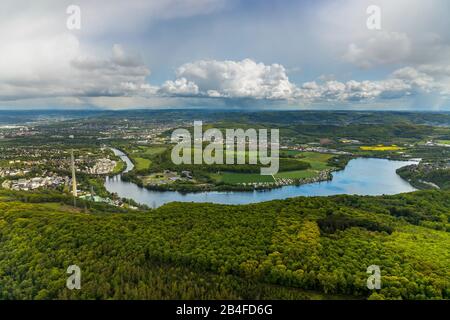 Luftbild des Harkortsee mit Blick auf Hagen-Vorhalle in Wetter an der Ruhrgebiet im Bundesland Nordrhein-Westfalen, Deutschland. Stockfoto