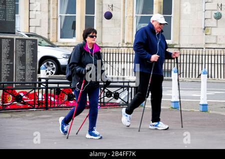 Weymouth. März 2020. Wetter in Großbritannien. Die Menschen beginnen das Wochenende früh, wenn Sonnenschein in die Stadt zurückkehrt. Kredit: Stuart frettwell/Alamy Live News Stockfoto