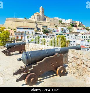 Ibiza-Altstadt (Dalt Vila), Ibiza-Stadt, Ibiza, Balearen, Spanien, Europa Stockfoto