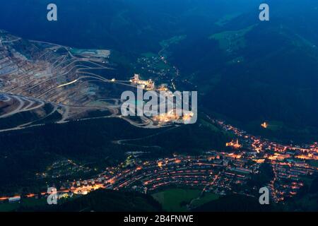 Eisenerz, Berg Erzberg der Eisenerzmine, Stadt Eisenerz in Hochsteiermark, Steiermark, Styria, Österreich Stockfoto