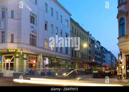 Wien / Wien, Bezirk Kaisermühlen, Platz Schüttauplatz, Restaurant im 22. Donaustadt, Wien, Österreich Stockfoto